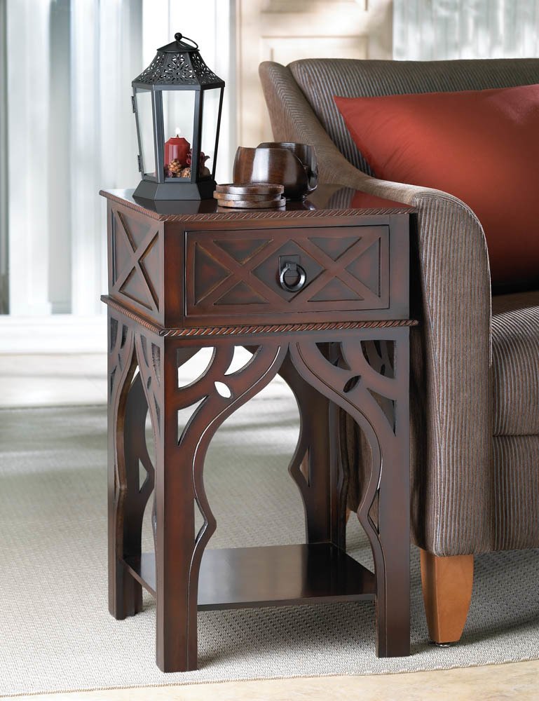 exotic-moroccan-style-side-table